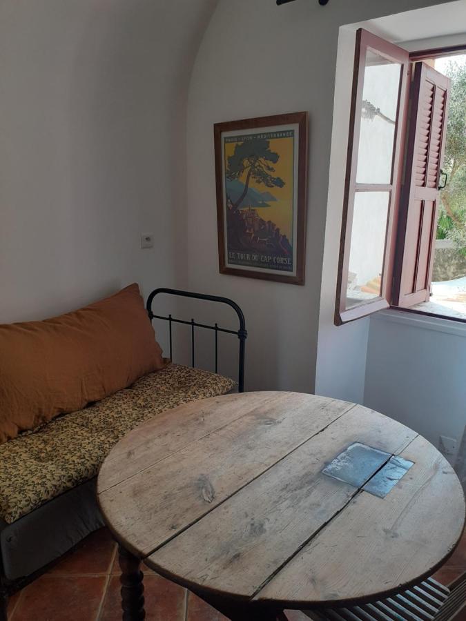 الجاجولا U Castellu Guesthouse المظهر الخارجي الصورة